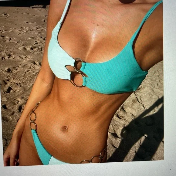 Beach bunny. Brand new - Picture 2 of 12